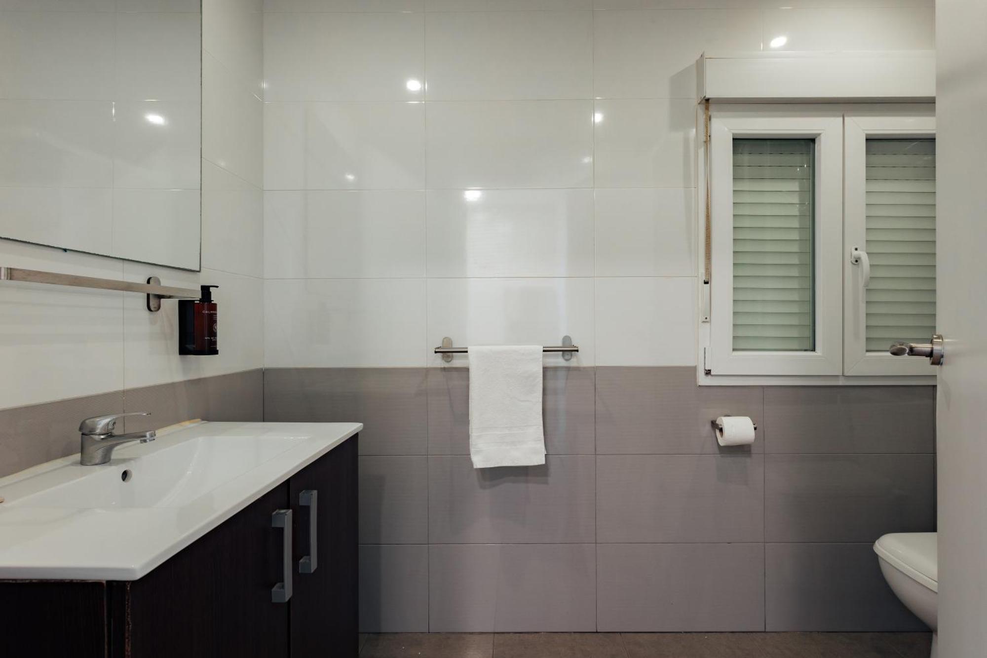 Santiago Apartments By Olala Homes L'Hospitalet de Llobregat Bagian luar foto